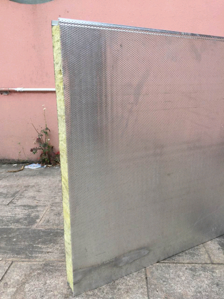 夹心岩棉吸音板（隔声量25分贝，吸声系数0.75）